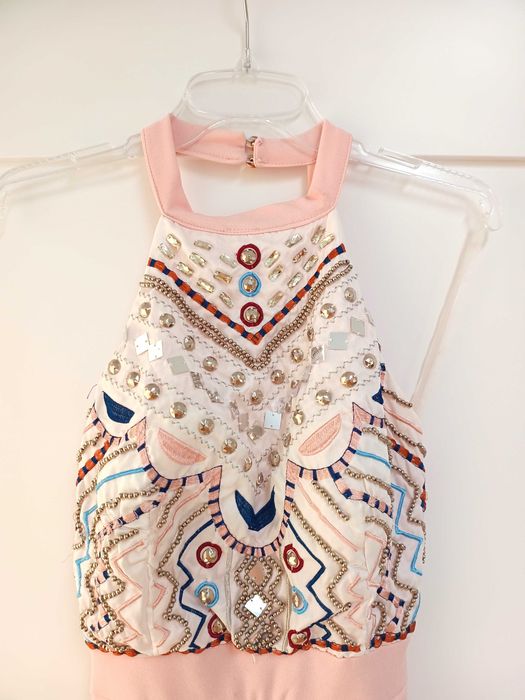 Elegancka pudrowa cekinowa włoska sukienka 32XXS pudrowy róż aztecka