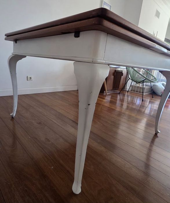 Mesa de Madeira Maciça
