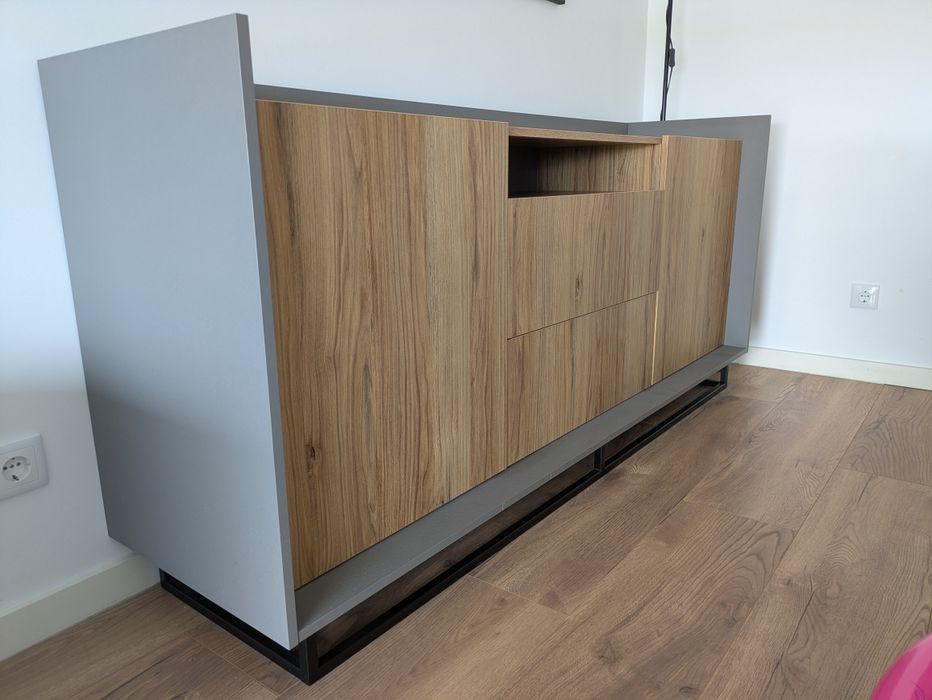 Aparador Cinza/Carvalho/Etna - Modelo Setúbal