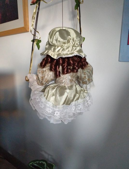 Boneca de porcelana