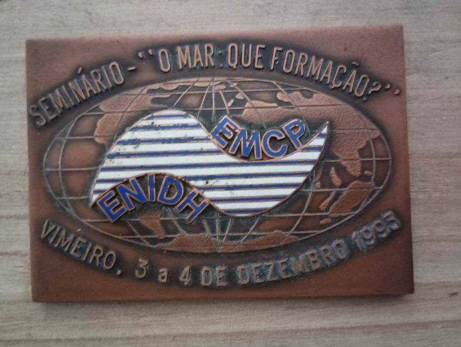 Placa de seminário “O Mar que Formação” EMCP e ENIDH