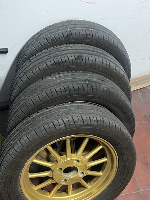Pneus calhambaque 6R16