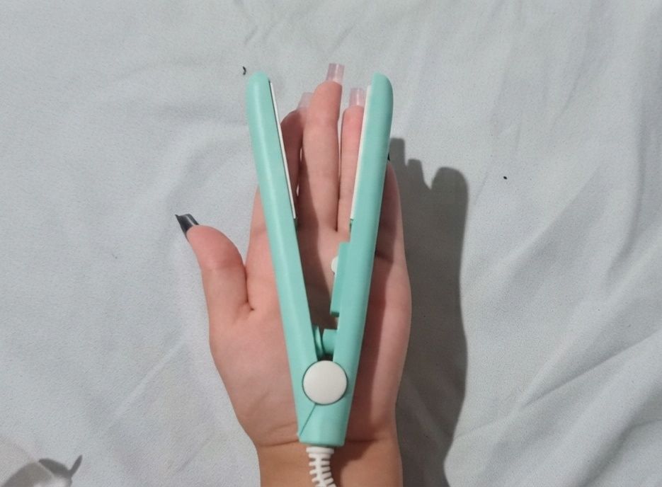 Mini Prancha de Cabelo Turquesa