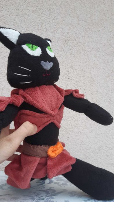 Pluszowy kotołak rękodzieło maskotka fantasy wojownik