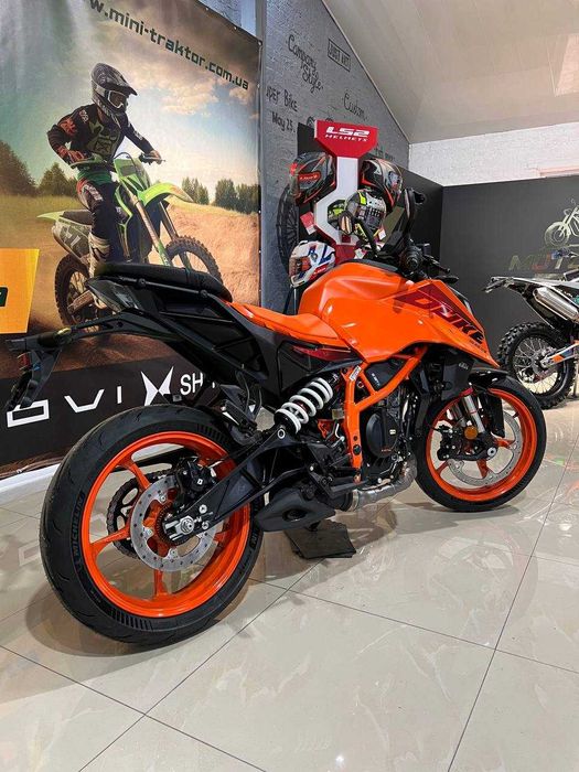 Мотоцикл KTM DUKE 390 2024 оранж
