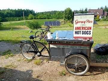 Rower gastronomiczny - hot dog, gotowy do rozpoczęcia działalnosci
