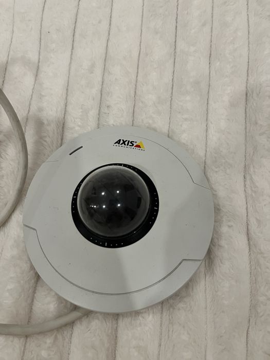 Câmara de vigilância Axis M5014 PTZ + PowerDsine 3001 PoE injector