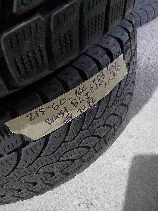 Pneus 215/60R16 C Bridgestone seminovos