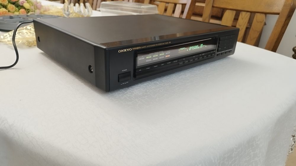 Tuner radiowy ONKYO R1 T-4850