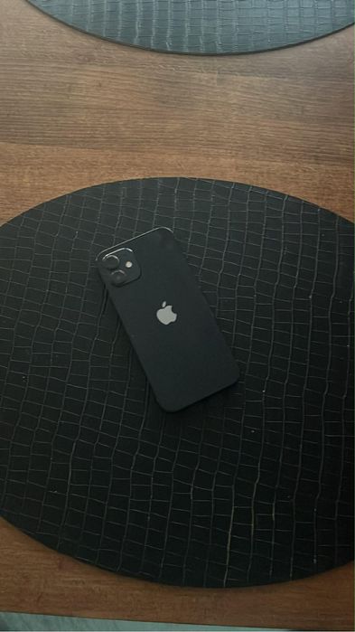 Iphone 12 dobry stan 64gb