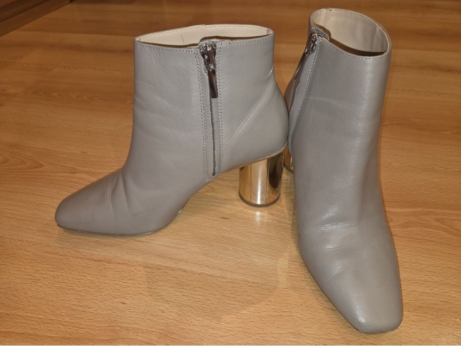 Продам 4 пари осінього взуття (вживані)