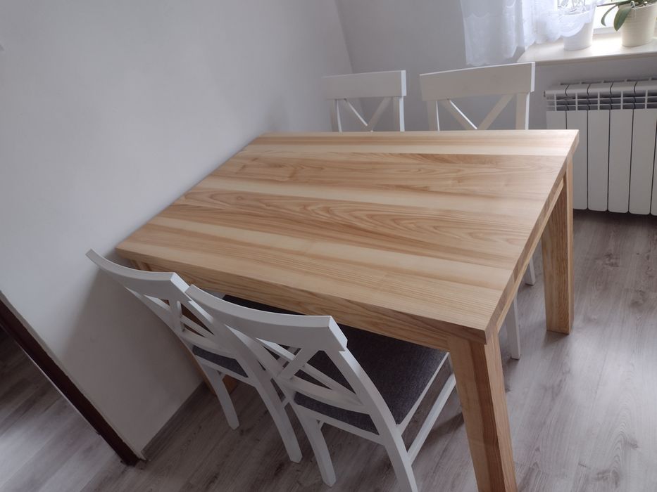 Stół z litego drewna jesionowego