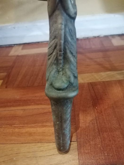 Bonita credência metal com tampo pedra mármore rosa como nova
Se encon