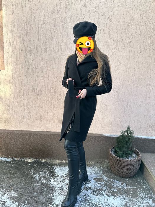 Пальто чорне осіннє