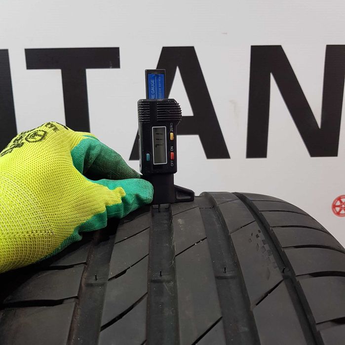 4шт 95% Шини літні 235/30 R20 KUMHO ECSTA PS71 R20 колеса Склад літо