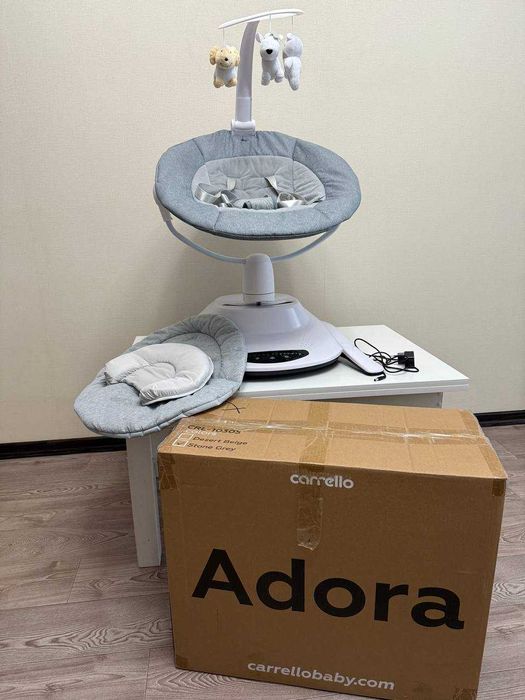 Заколисуючий центр \ Кресло-качалка Carrello Adora Stone Grey