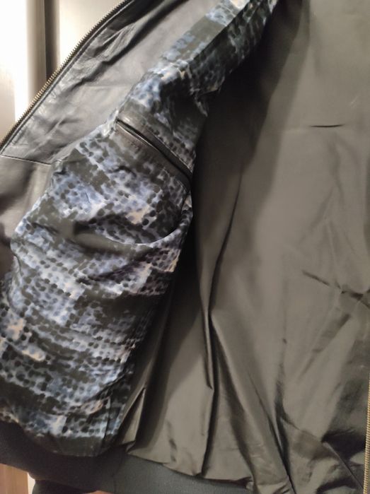 Продам Демі курточку з натуральної шкіри