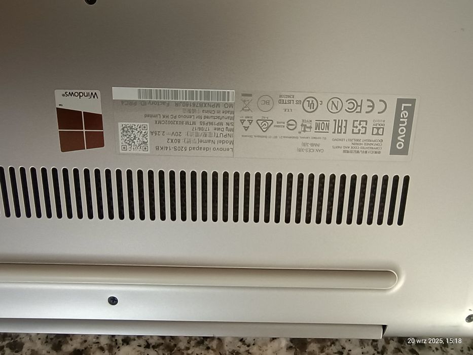 LAPTOP LENOVO IDEAPAD 520S i5-8250 RAM: 8 GB Dysk 256 NVme
