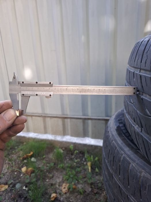 продам шини 235/55/R17