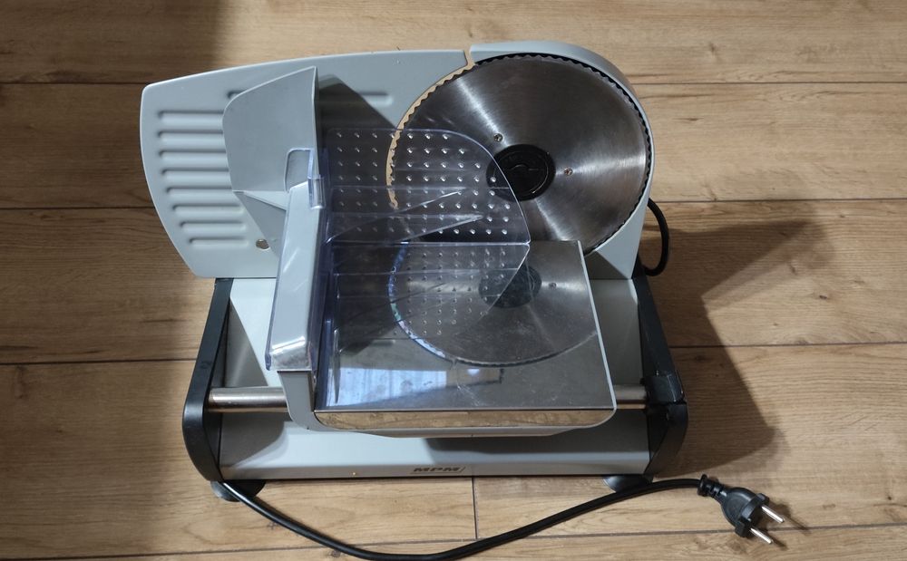 Krajalnica MPM mkr-04m