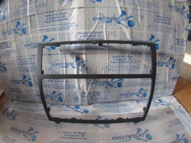 Moldura da consola central / rádio / aro AUDI A6 (4B2, C5)