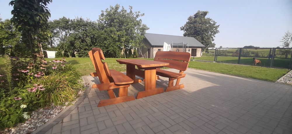Zestaw mebli ogrodowych drewnianych