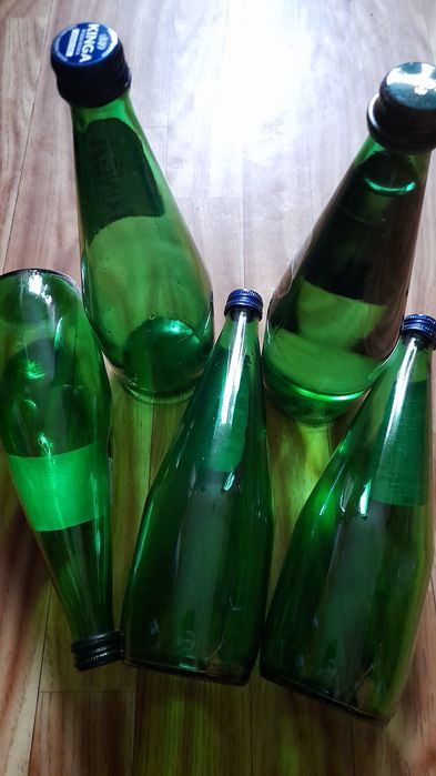 Butelki  wys 26 cm,poj 700 ml-8szt