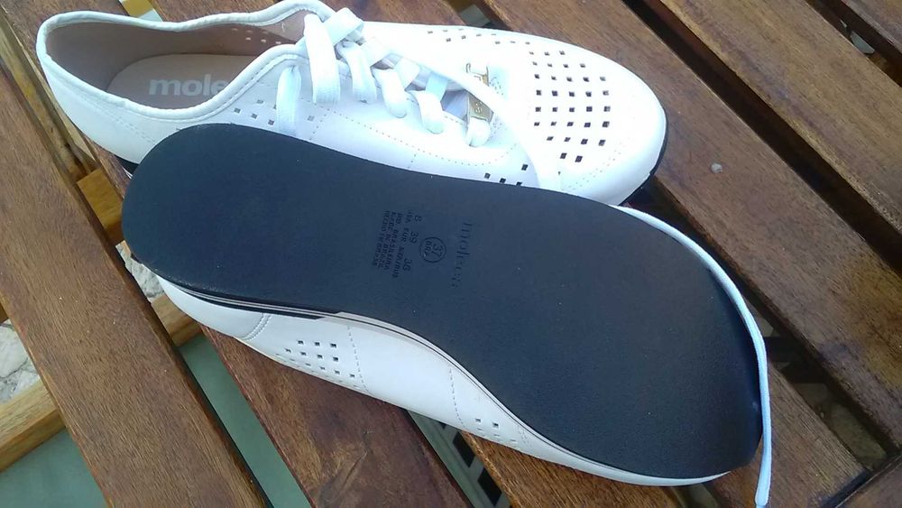 Sapatos marca Moleca