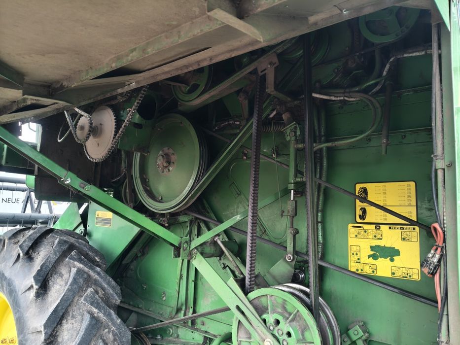 Комбайн John Deere 1157
