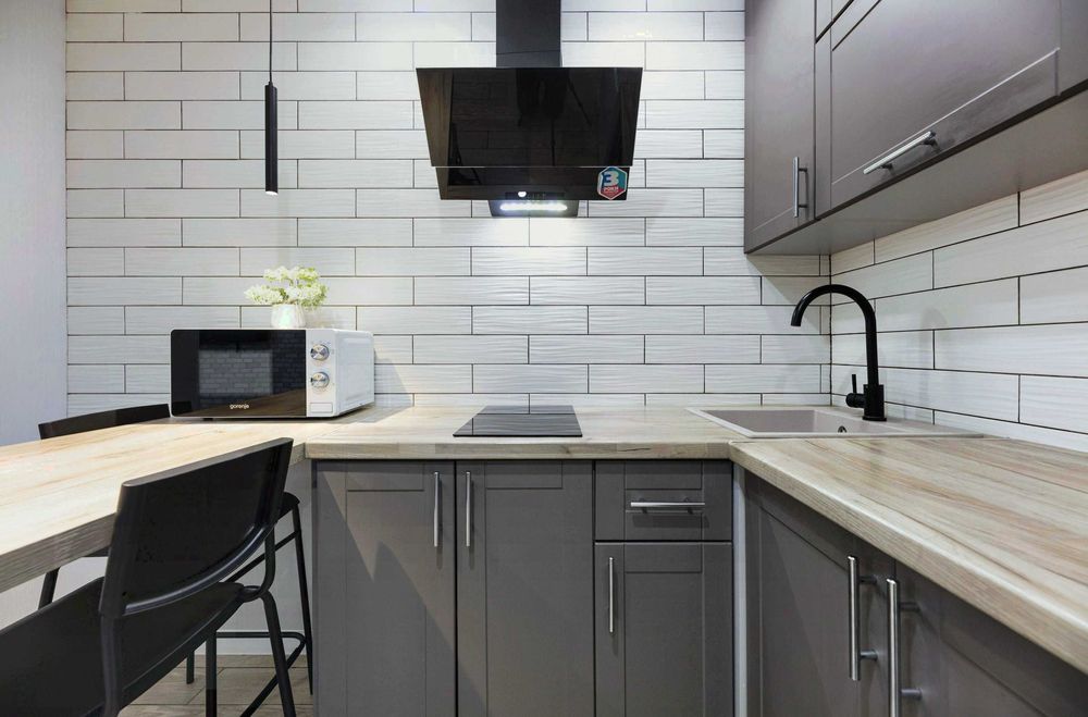 Є своє укриття! Стильна студія біля метро, Бажана, 17.