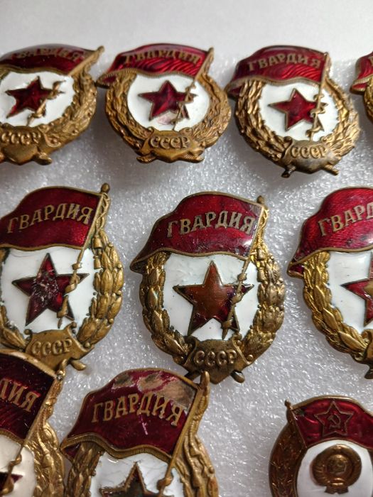 Продам знаки разних годов.