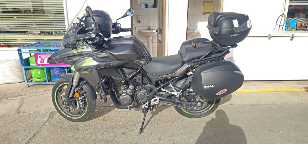 Benelli TRK 502 2018 – com malas e extras!