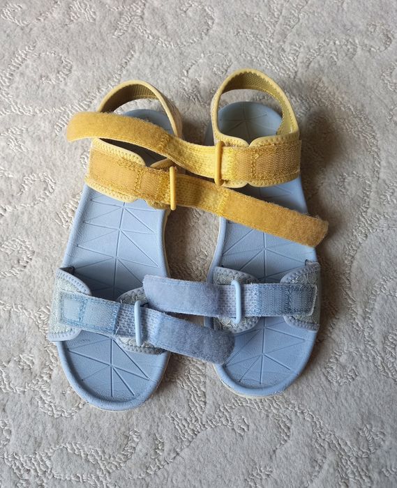 Босоніжки Clarks