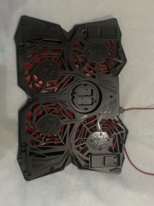 Охолоджувальна підставка для ноутбука