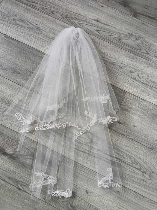 Suknia ślubna plus welon