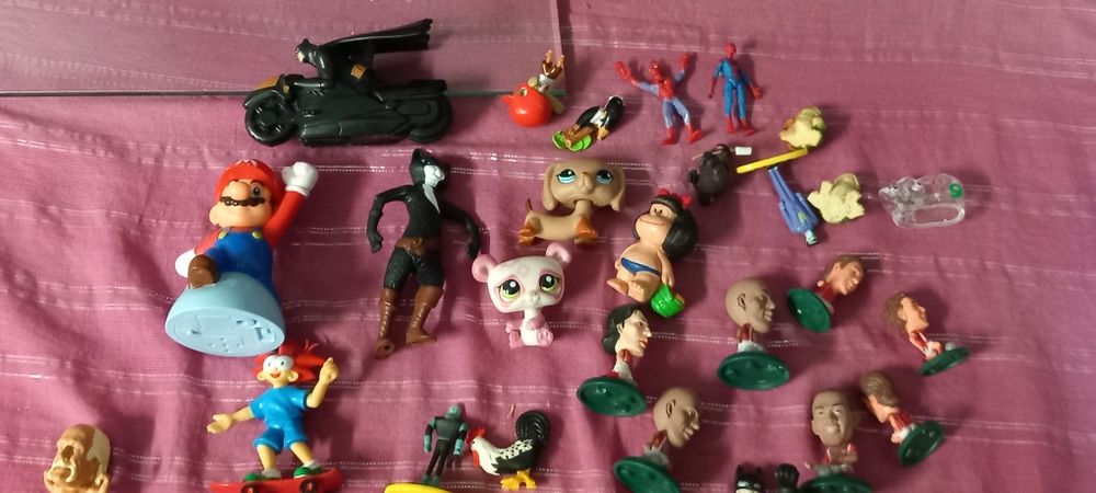 Figuras grandes  Incriveis + Homem Aranha e outros