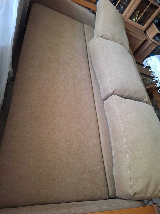 Sofa rozkladana zadbana