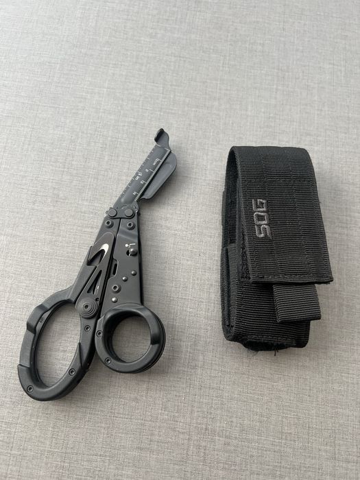 Професійні тактичні медичні ножиці SOG ParaShears Black