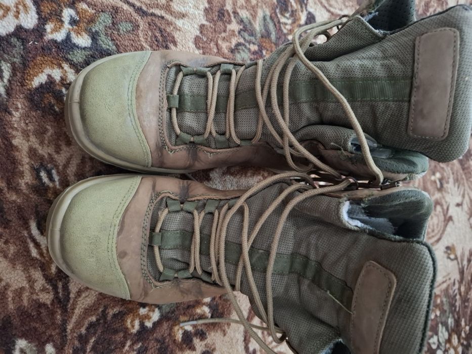 Продам ботинки (берци)