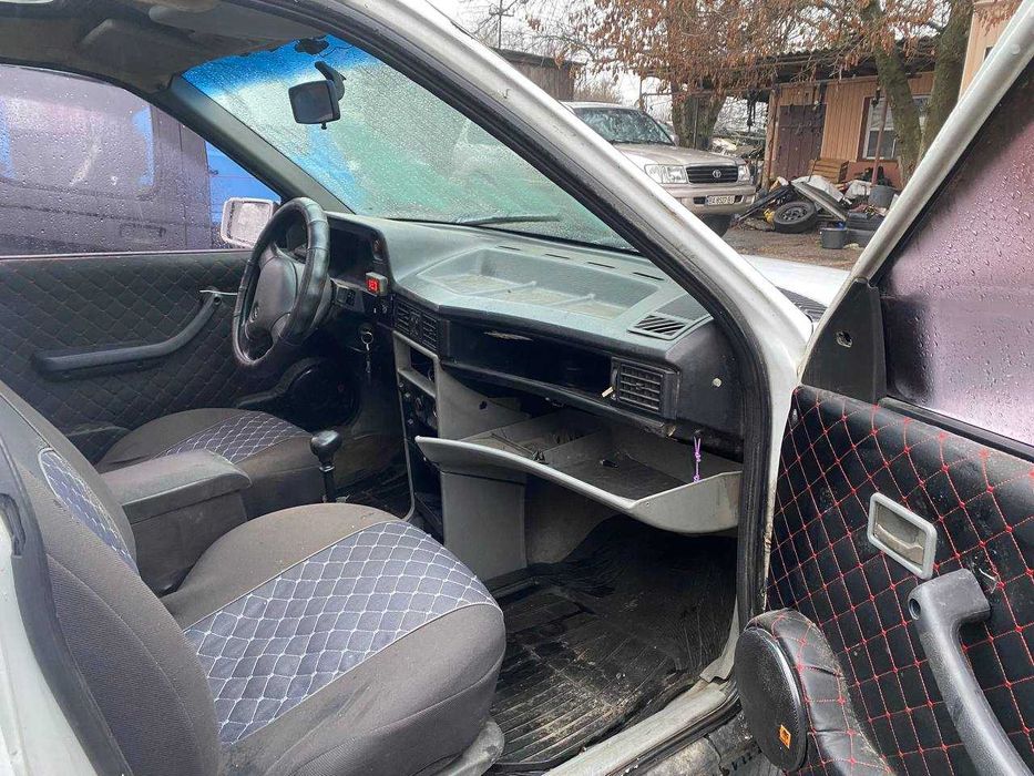 Opel Kadett E 1987 года 1.3 газ/бензин МКПП по ТП