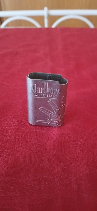 Capa de isqueiro Marlboro Medium