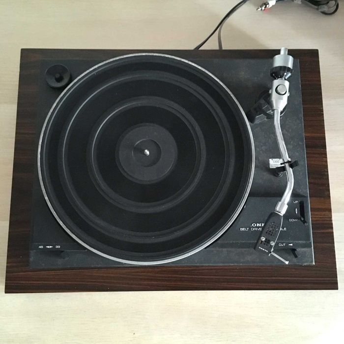 Onkyo Y-7000 - rádio amplificador com gira-discos