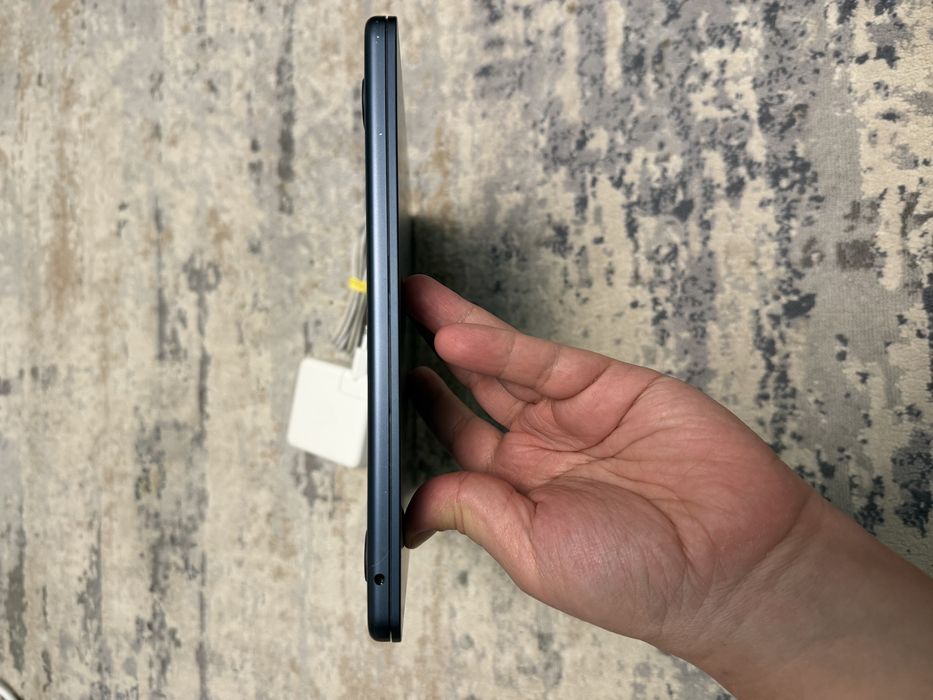 MacBook Air 2022 M2 8/256gb