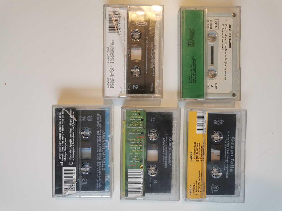 Cassetes de música variada