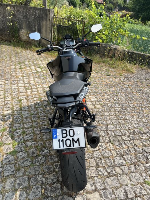 KTM 1290 SuperDuke GT black edition