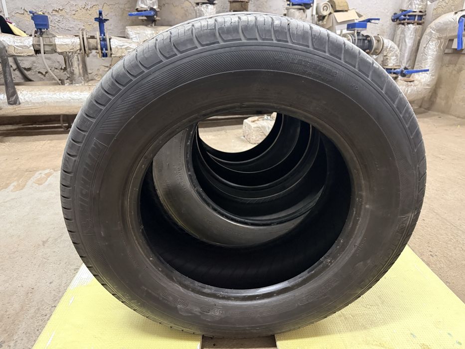 Продам летнюю резину MICHELIN  235/65/r17