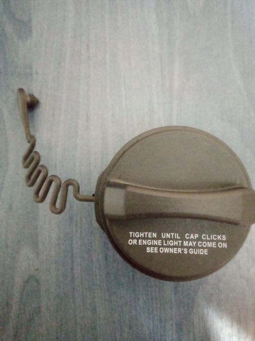 Кришка горловини бака фіксатор C70 Volvo 31261589
Готово до відправки