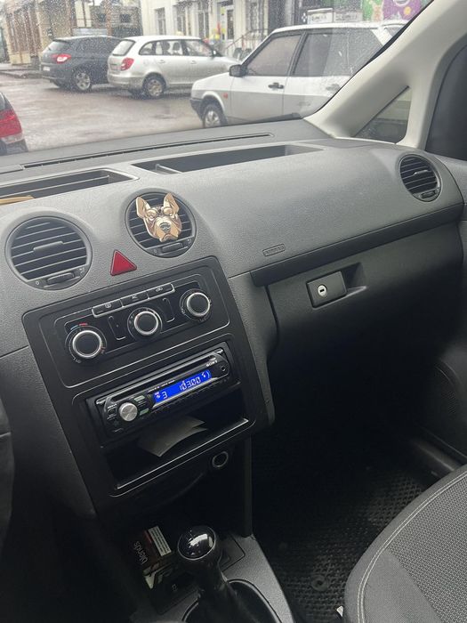 Volkswagen Caddy 1.6 дизель2011