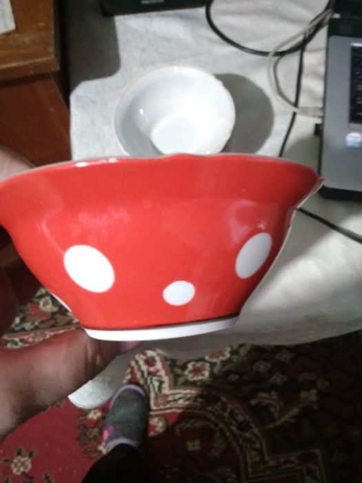 Посуда - сахарница, пиалки