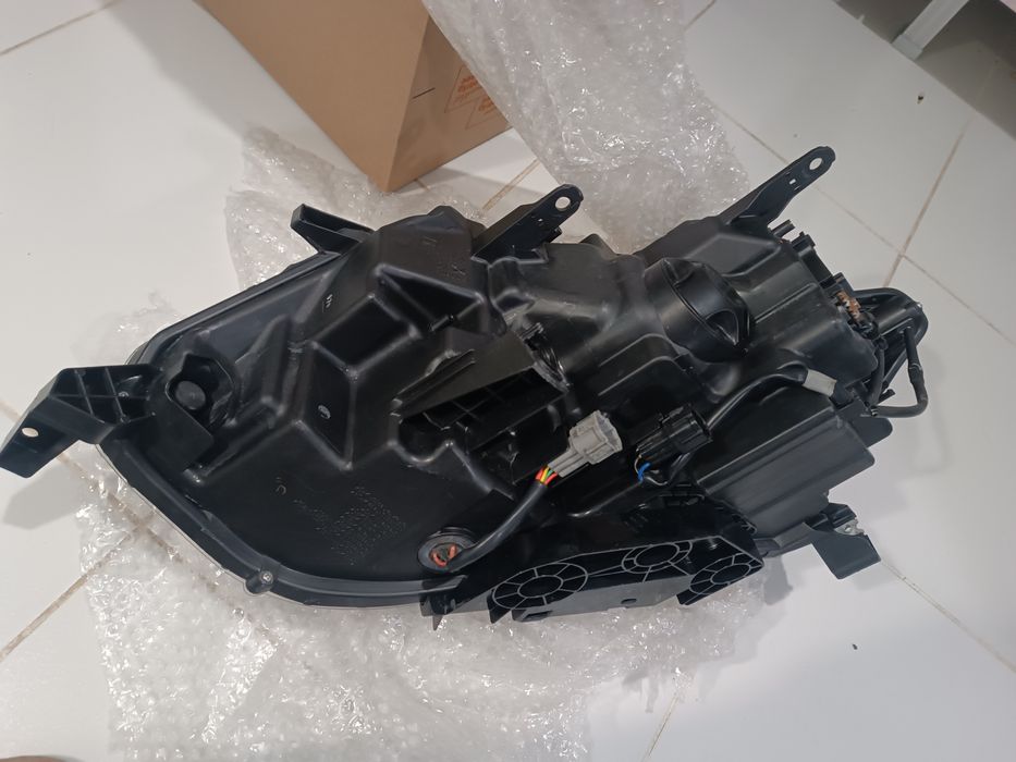 Фары нисан Rague